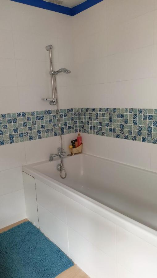 Appartement Cosy Et Chaleureux Saint-Arnoult-en-Yvelines Eksteriør bilde