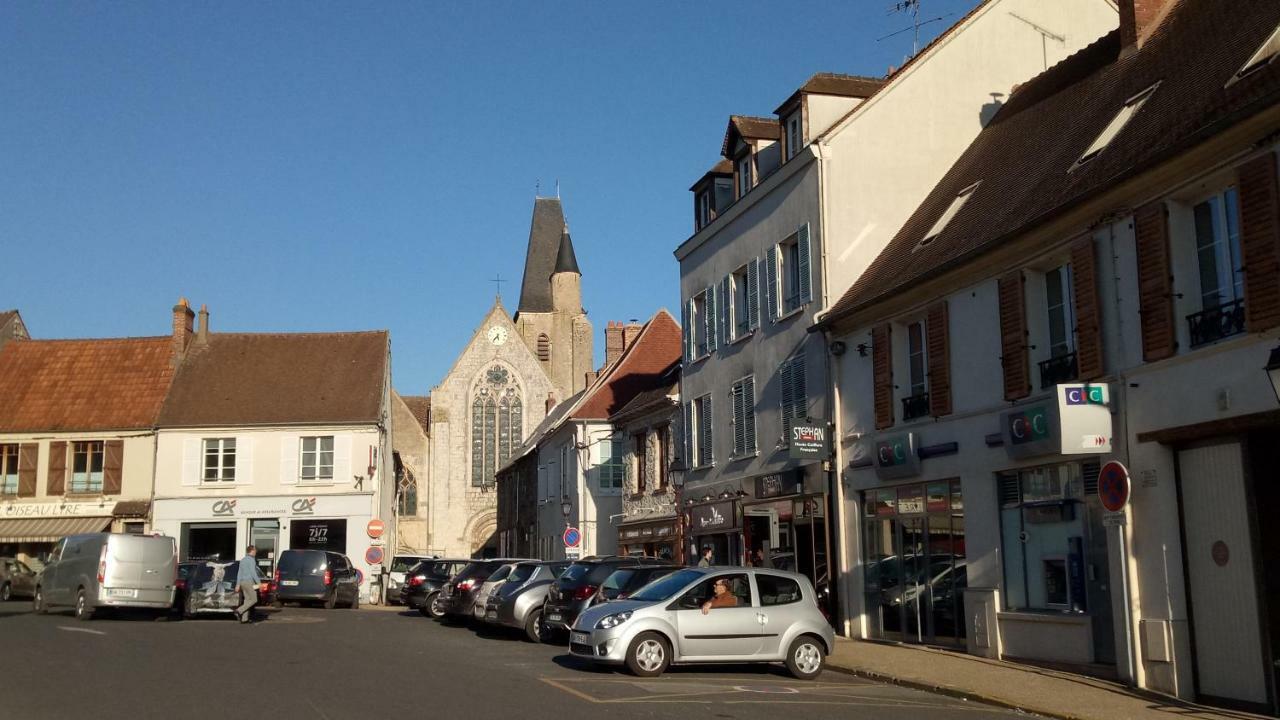 Appartement Cosy Et Chaleureux Saint-Arnoult-en-Yvelines Eksteriør bilde